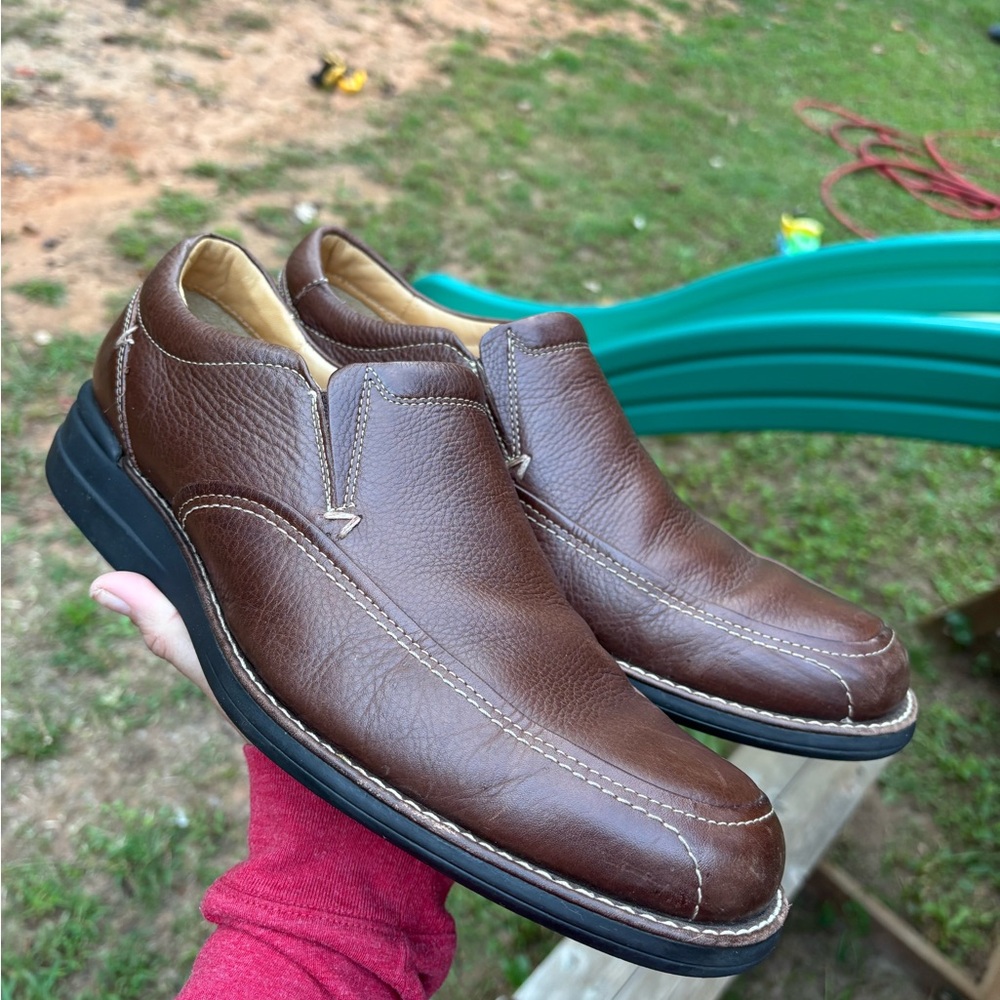 Johnston & Murphy Rich Brown Leather Slip-Ons - Picture 14 of 16